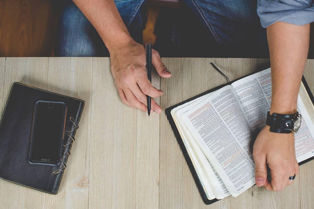 Bible Study - Church WordPress Theme